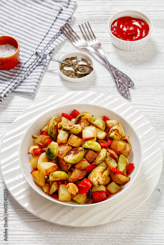 Pan-Browned Potatoes with red pepper and garlic
