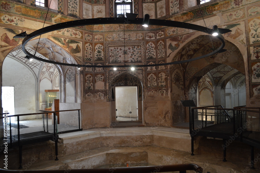Obraz premium LAHORE, PAKISTAN, JULY 05, 2018: beautiful interior of shahi hammam near masjid wazir khan 