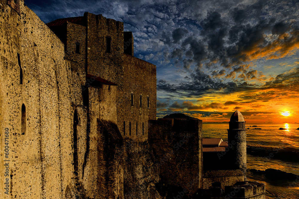 Amanecer en el castillo de Colliure, Francia