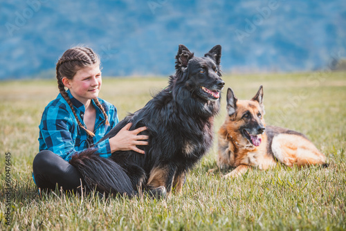 Mädchen mit Hunden © Petra Fischer