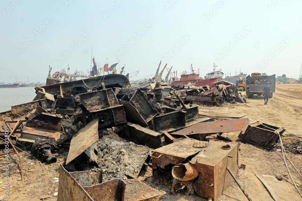  Inside of Ship breaking yard chittaogng,Bangldesh.
Without safety equipment, workers are at risk.