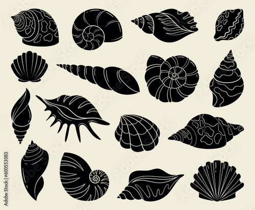 Seashells silhouettes set