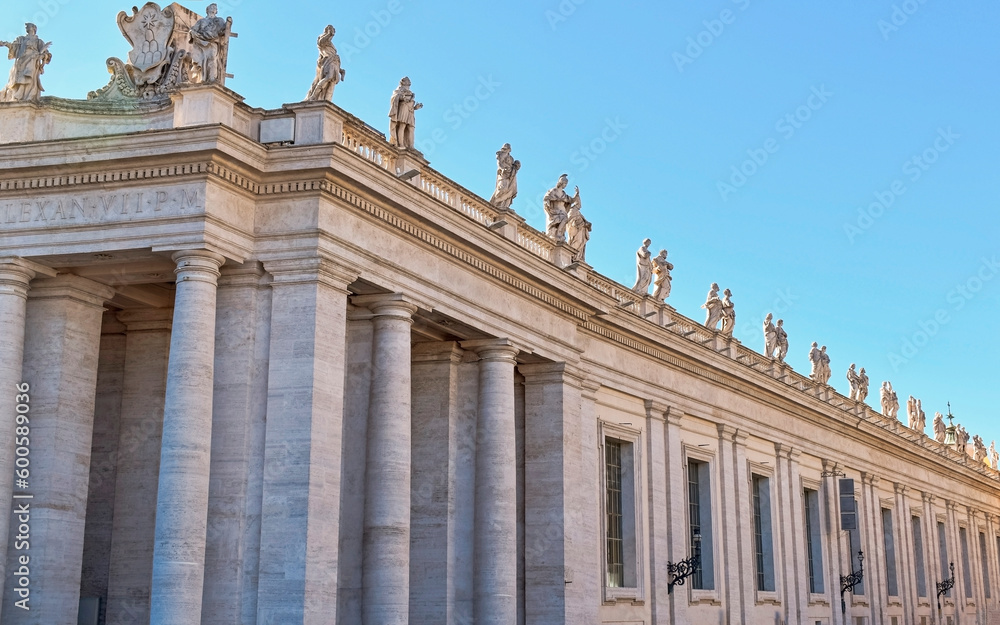 VISTA PARCIAL DE LA PLAZA DE SAN PEDRO, EN EL VATICANO. VISTA PARCIAL DE LA PLAZA DE SAN PEDRO, EN EL VATICANO.