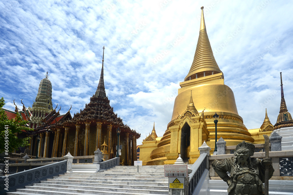 Fototapeta premium The Temple of the Emerald Buddha or Wat Phra Kaew no people
