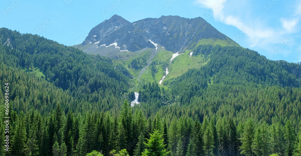 Fototapeta premium Südtirol bei Bruneck in Italien
