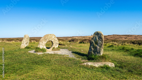 Photos Mên-an-Tol in Cornwall, a prehistoric stone formation
