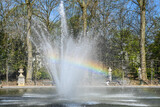 Belgique Bruxelles parc ville jet d'eau fontaine Parlement federal arc en ciel