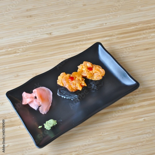 Sushi Spicy Salmon Gunkan