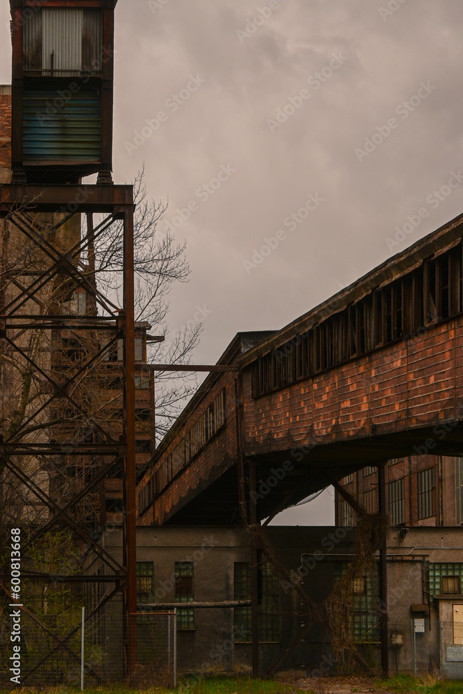 Obraz premium old abandoned factory