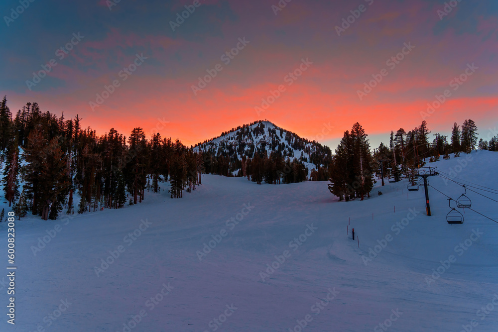 Fototapeta premium Mammoth Mountain Ski Resort Slope at Sunset