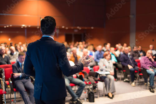 Photographie Speaker at Business Conference and Presentation