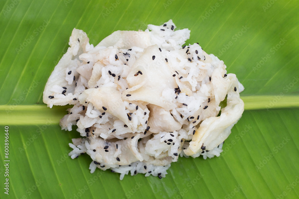 Sweet sticky rice with sweet wild yam. Sweet sticky rice with sweet wild yam.