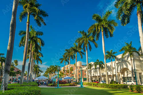 Boca Raton is a city on the southeast coast of Florida, known for its golf courses, parks, and beaches. likewise for its luxurious stores and malls. It is one of the most prosperous cities in the Stat © JorgeIvan