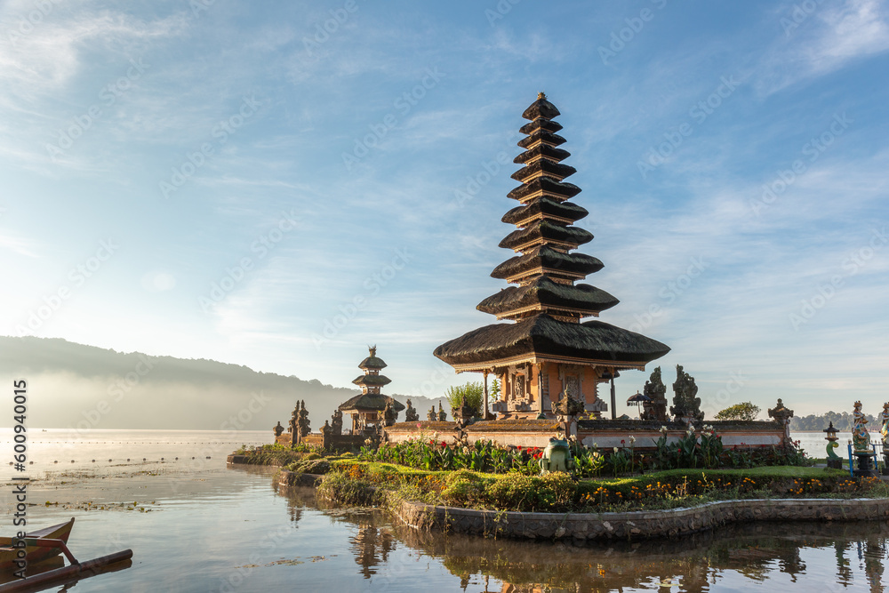 Pura Ulun Danu Bratan Temple, Bali, Indonesia Pura Ulun Danu Bratan Temple, Bali, Indonesia
