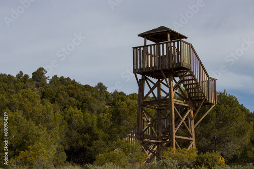 Observatorio de madera del parc natural dels Voltors, Alcoy, España