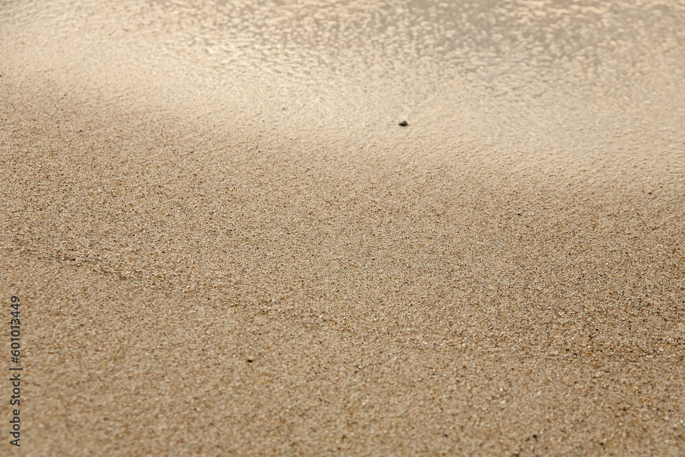 Nahaufnahme der nassen Sandstruktur am sizilianischen Strand. Nahaufnahme der nassen Sandstruktur am sizilianischen Strand.