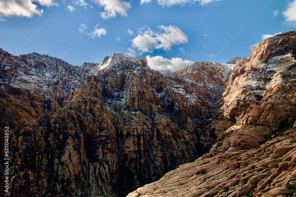 Obraz premium Snow in the canyons