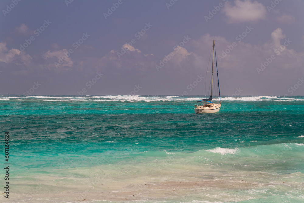 Fototapeta premium Mar em San Martin Caribe