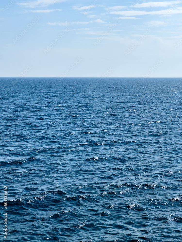 SunnyOcean Background Views, waves, blue sky SunnyOcean Background Views, waves, blue sky