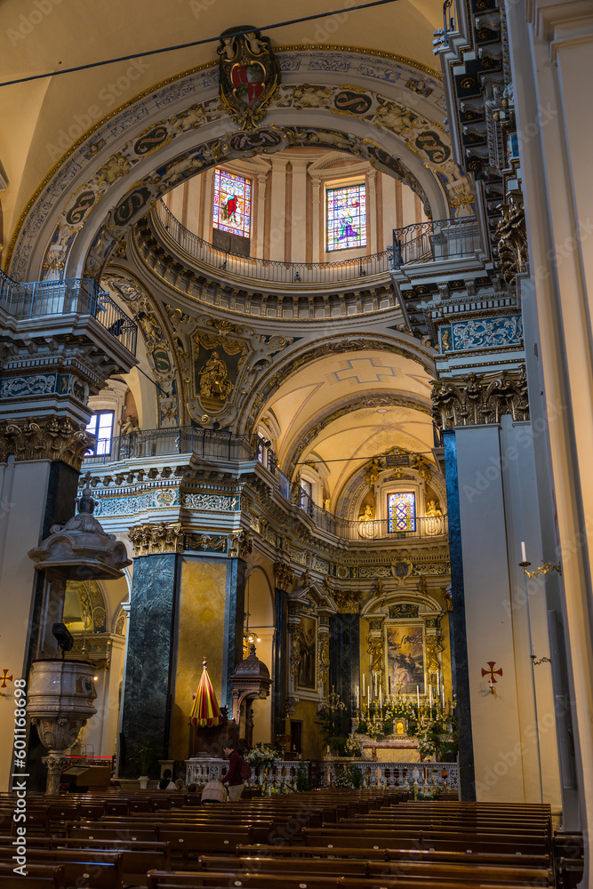 Intérieur de la Cathédrale Sainte-Réparate de Nice
