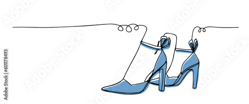 Continuous draw one line women shoes icon. Lady sandal highheel shoes outline. Fashion shoe design. Elegant women's shoe with colored flat background. Vector illustration with single line drawing
