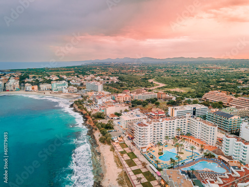 Foto Sa Coma Beach at Sunset/Golden Hour, Mallorca from Drone, Spain