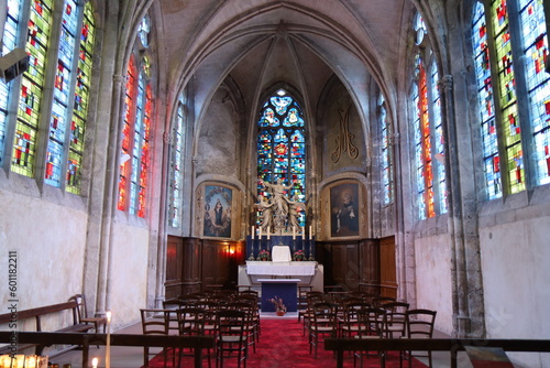 L'église Saint Nicolas, église de style roman, département du Loir et Cher, France © ERIC