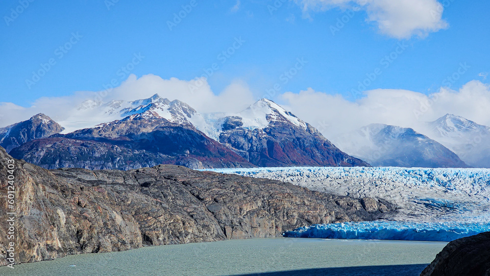 Obraz premium Nature and cities in autumn