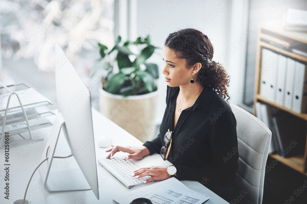 © A. Frank/peopleimages.com - Corporate, typing and a woman with an email on a computer, research or secretary work. Analytics, desk and a female receptionist with a pc in an office for communication, connectivity and working © A. Frank/peopleimages.com - Corporate, typing and a woman with an email on a computer, research or secretary work. Analytics, desk and a female receptionist with a pc in an office for communication, connectivity and working