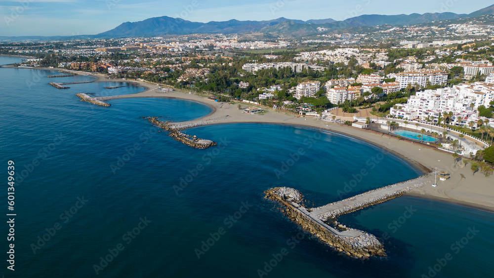 playa de los espigones en nueva Andalucía, Marbella	