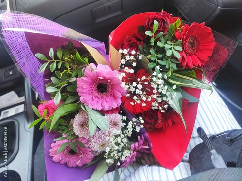 On special days such as Mother's Day or Valentine's Day, we take the opportunity to give the people we love the most details as beautiful as a bouquet of brightly colored flowers, red, pink and green.