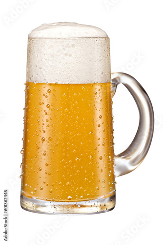 Caneca de vidro suada com cerveja gelada isolada em fundo transparente - copo suado de cerveja artesanal  photo