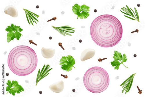 Fotografia red onion, garlic, parsley, rosemary, coriander, spices, isolated on white backg
