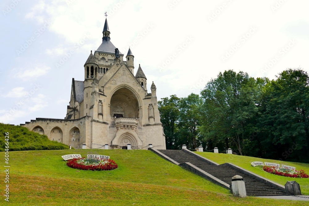 Le mémorial des batailles de la Marne dans le parc du château de Dormans dans la Marne Le mémorial des batailles de la Marne dans le parc du château de Dormans dans la Marne
