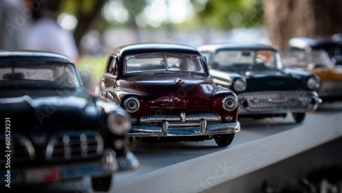 Modelos de juguete de autos antiguos