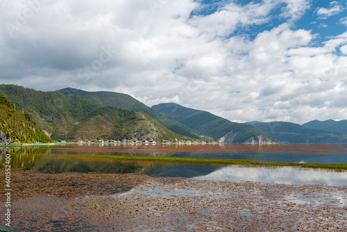 Fotografia Napa Sea scenery of Shangri-La in Deqen Prefecture, Yunnan Province