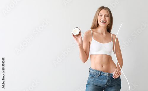 Beautiful young woman in lo...