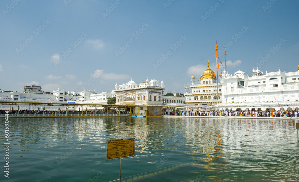 Fototapeta premium The Golden Temple Amritsar India (Sri Harimandir Sahib Amritsar), a central religious place of the Sikhs.