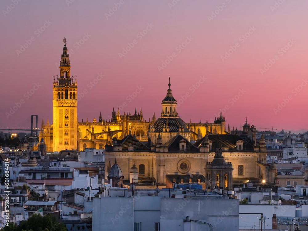Naklejka premium Vista turística desde el edificio la Setas Sevilla al atardecer.