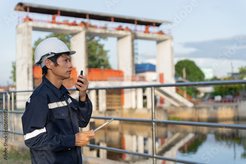Tableau sur toile maintenance and inspector