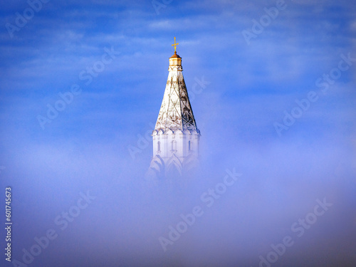 Beautiful views of the autumn park, setting the viewer up for peace and quiet