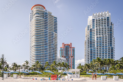 Valokuva Buildings in the Continuum Beach