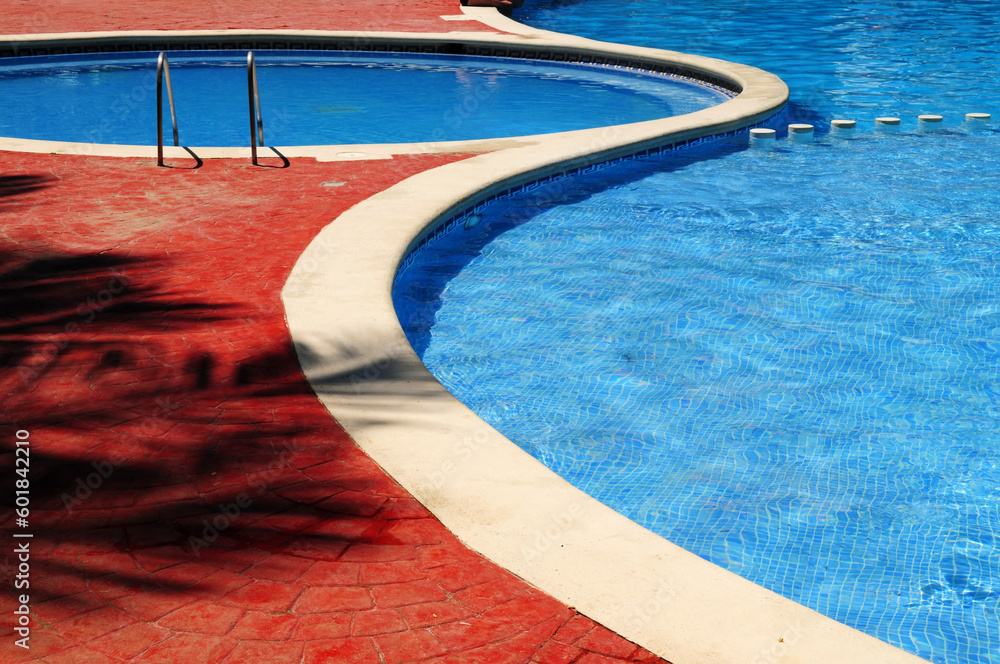 Obraz premium Detail of outdoor swimming pool at tropical resort