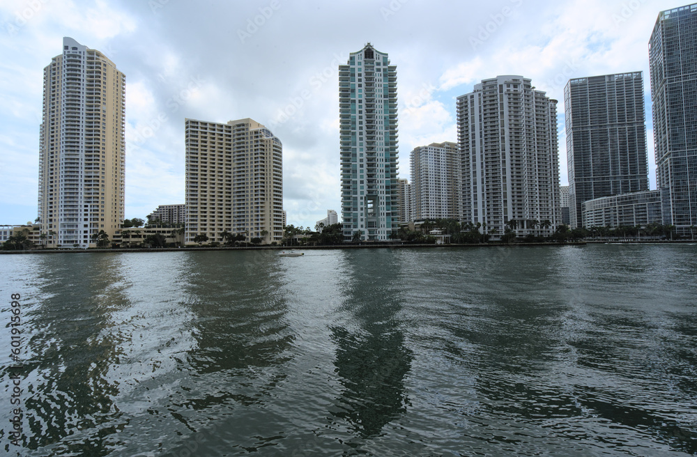 Naklejka premium Miami river downtown the city during winter cloudy day (Florida, USA)