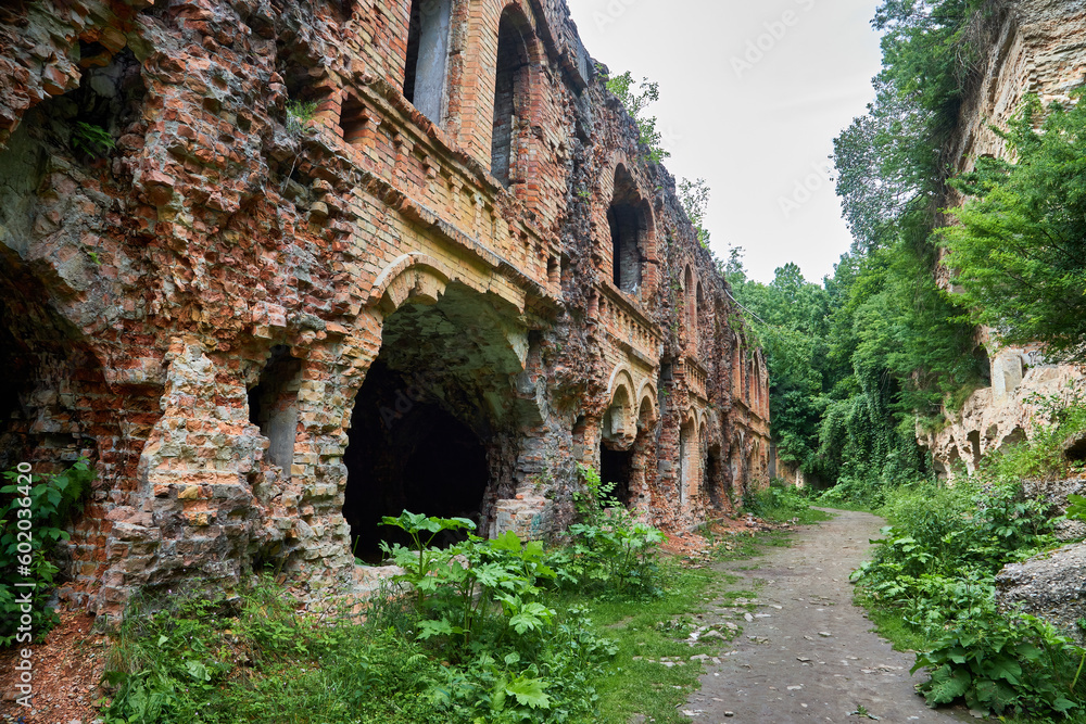 Tarakanov Fort is the most unusual defensive building, and is a must-see tourist in Western Ukraine Tarakanov Fort is the most unusual defensive building, and is a must-see tourist in Western Ukraine