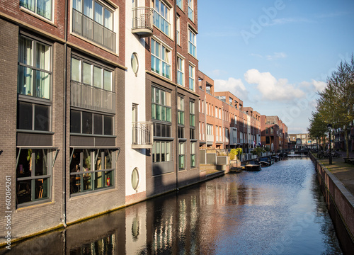 Canal in alkmaar © Shumperk