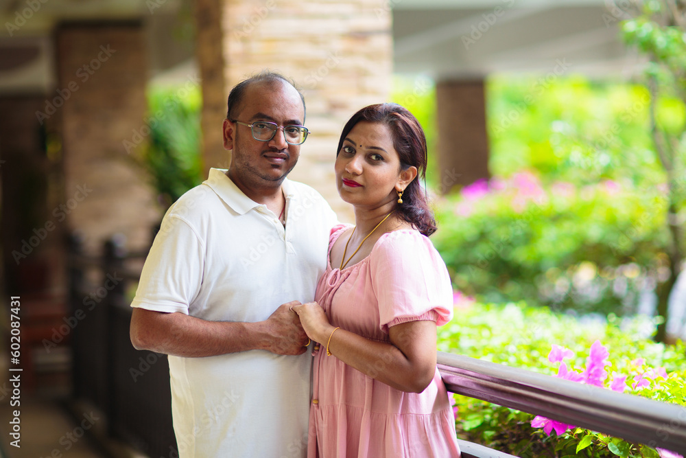 Naklejka premium Young Indian couple in love.