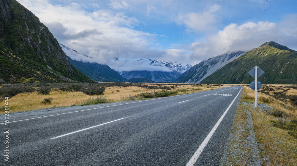 Fototapeta premium State Highway 80 road towards Aoraki Town and Mount Cook