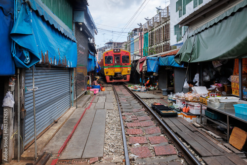 Maekhlong Railway Market, Samut Songkhram © Alessandro