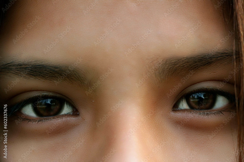 Obraz premium Mujer con vestimenta típica peruana. Vestimenta andina. 